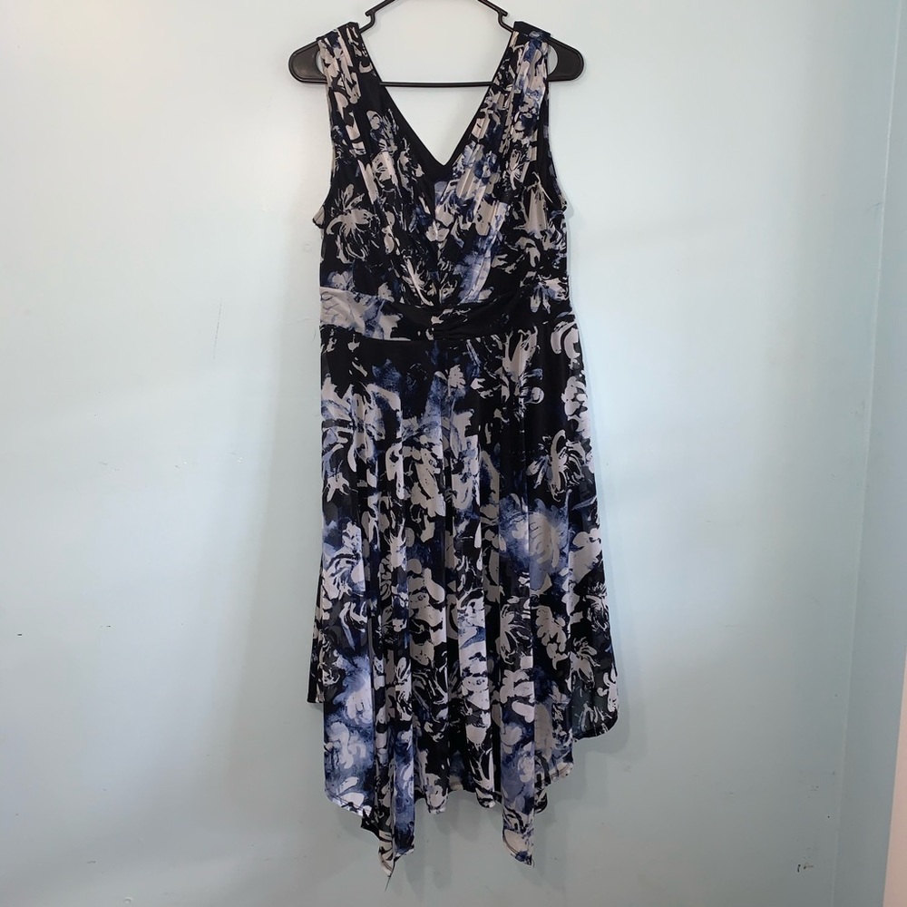Simply Vera Wang Floral Dress